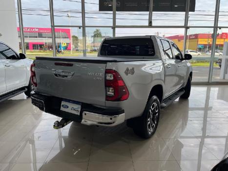 TOYOTA Hilux Caminhonete 2.8 16V SRX 4X4 TURBO DIESEL CABINE DUPLA AUTOMTICO, Foto 5
