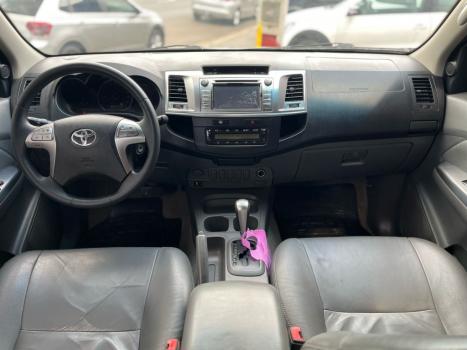 TOYOTA Hilux Caminhonete 2.7 16V 4P SRV FLEX CABINE DUPLA AUTOMTICO, Foto 8