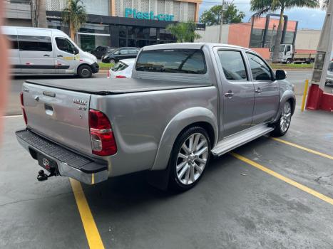 TOYOTA Hilux Caminhonete 2.7 16V 4P SRV FLEX CABINE DUPLA AUTOMTICO, Foto 13
