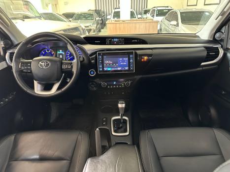 TOYOTA Hilux Caminhonete 2.8 16V SRX 4X4 DIESEL CABINE DUPLA AUTOMTICO, Foto 10