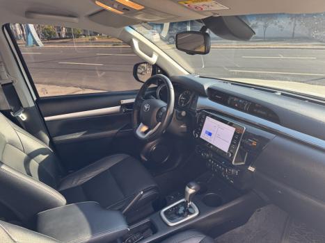 TOYOTA Hilux Caminhonete 2.8 16V SRX 4X4 DIESEL CABINE DUPLA AUTOMTICO, Foto 4