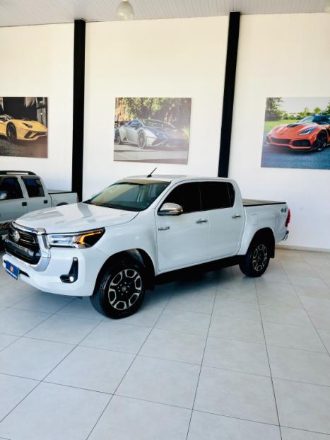 TOYOTA Hilux Caminhonete 2.8 16V SRX 4X4 TURBO DIESEL CABINE DUPLA AUTOMTICO, Foto 5