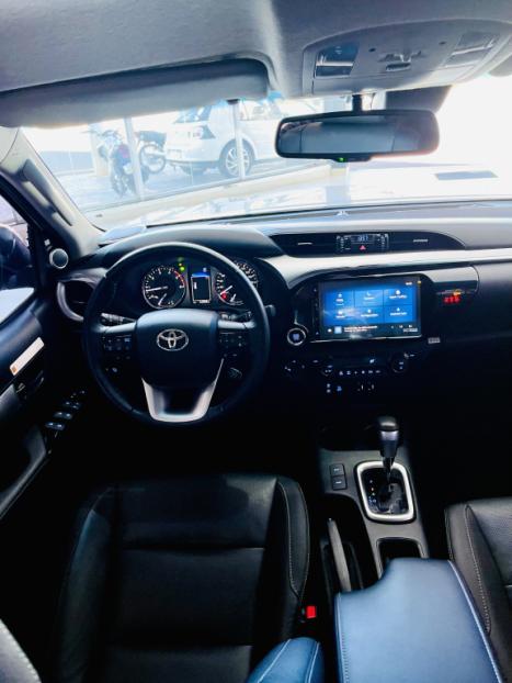 TOYOTA Hilux Caminhonete 2.8 16V SRX 4X4 TURBO DIESEL CABINE DUPLA AUTOMTICO, Foto 23