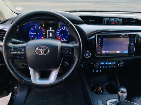 TOYOTA Hilux Caminhonete 2.8 16V SRX 4X4 DIESEL CABINE DUPLA AUTOMTICO, Foto 11