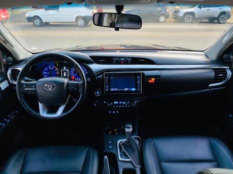 TOYOTA Hilux Caminhonete 2.8 16V SRX 4X4 DIESEL CABINE DUPLA AUTOMTICO, Foto 12