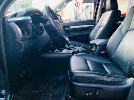 TOYOTA Hilux Caminhonete 2.8 16V SRX 4X4 DIESEL CABINE DUPLA AUTOMTICO, Foto 15