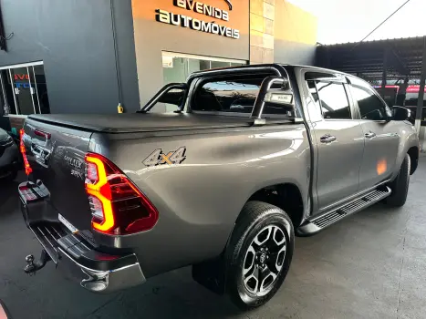 TOYOTA Hilux Caminhonete 2.8 16V SRX 4X4 TURBO DIESEL CABINE DUPLA AUTOMTICO, Foto 5