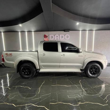 TOYOTA Hilux Caminhonete 3.0 4P 4X4 DIESEL CABINE DUPLA, Foto 3