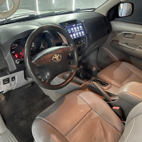 TOYOTA Hilux Caminhonete 3.0 4P 4X4 DIESEL CABINE DUPLA, Foto 8
