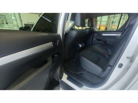 TOYOTA Hilux Caminhonete 2.8 16V SRX 4X4 DIESEL CABINE DUPLA AUTOMTICO, Foto 8