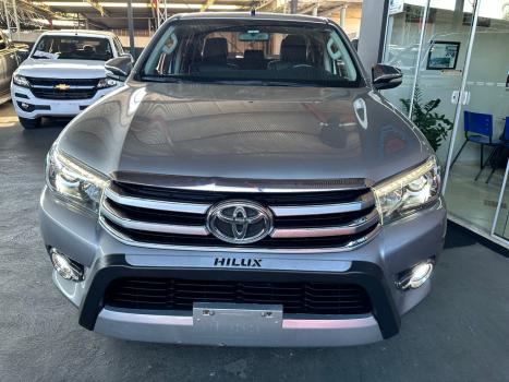 TOYOTA Hilux Caminhonete 2.8 16V SRX 4X4 TURBO DIESEL CABINE DUPLA AUTOMTICO, Foto 2