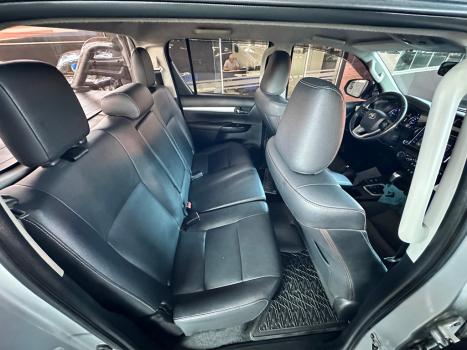 TOYOTA Hilux Caminhonete 2.8 16V SRX 4X4 TURBO DIESEL CABINE DUPLA AUTOMTICO, Foto 6