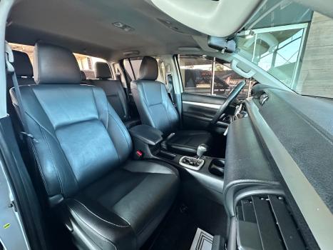 TOYOTA Hilux Caminhonete 2.8 16V SRX 4X4 TURBO DIESEL CABINE DUPLA AUTOMTICO, Foto 8