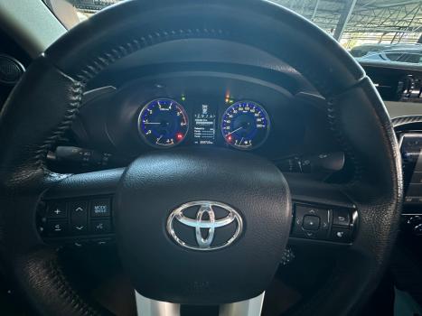 TOYOTA Hilux Caminhonete 2.8 16V SRX 4X4 TURBO DIESEL CABINE DUPLA AUTOMTICO, Foto 10