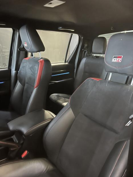 TOYOTA Hilux Caminhonete 2.8 16V GR SPORT 4X4 TURBO DIESEL CABINE DUPLA AUTOMTICO, Foto 8