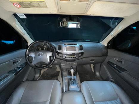 TOYOTA Hilux Caminhonete 3.0 4P 4X4 SRV TURBO DIESEL CABINE DUPLA AUTOMTICO, Foto 14