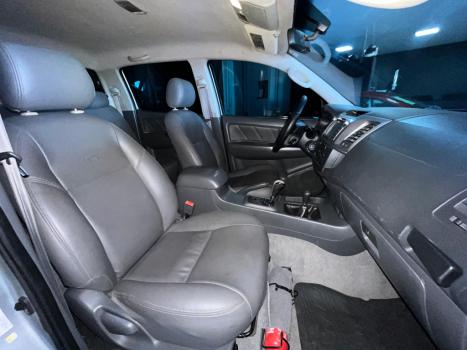 TOYOTA Hilux Caminhonete 3.0 4P 4X4 SRV TURBO DIESEL CABINE DUPLA AUTOMTICO, Foto 16
