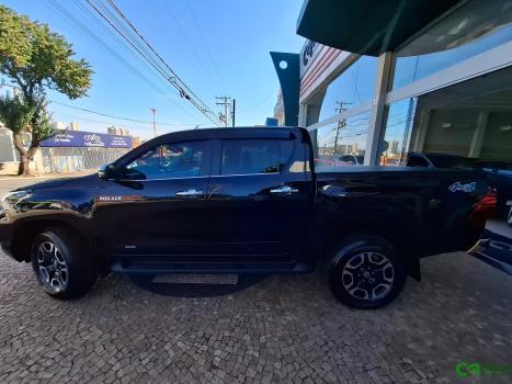 TOYOTA Hilux Caminhonete 2.8 16V SRX 4X4 DIESEL CABINE DUPLA AUTOMTICO, Foto 11