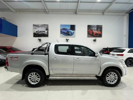TOYOTA Hilux Caminhonete 3.0 4P 4X4 SRV TURBO DIESEL CABINE DUPLA AUTOMTICO, Foto 5