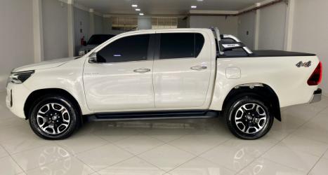 TOYOTA Hilux Caminhonete 2.8 16V SRX 4X4 TURBO DIESEL CABINE DUPLA AUTOMTICO, Foto 4