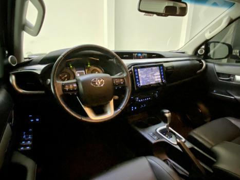 TOYOTA Hilux Caminhonete 2.8 16V SRX 4X4 TURBO DIESEL CABINE DUPLA AUTOMTICO, Foto 6