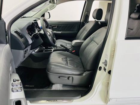 TOYOTA Hilux Caminhonete 2.7 16V 4P SRV FLEX 4X4  CABINE DUPLA AUTOMTICO, Foto 7