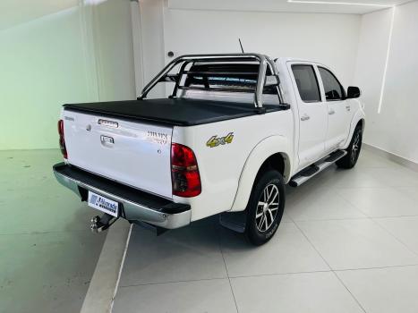 TOYOTA Hilux Caminhonete 2.7 16V 4P SRV FLEX 4X4  CABINE DUPLA AUTOMTICO, Foto 13