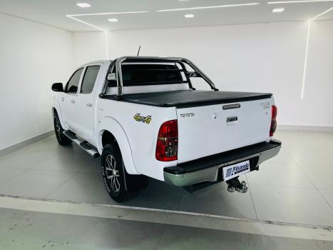 TOYOTA Hilux Caminhonete 2.7 16V 4P SRV FLEX 4X4  CABINE DUPLA AUTOMTICO, Foto 14