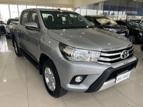 TOYOTA Hilux Caminhonete 2.7 16V 4P SRV FLEX 4X4  CABINE DUPLA AUTOMTICO, Foto 3