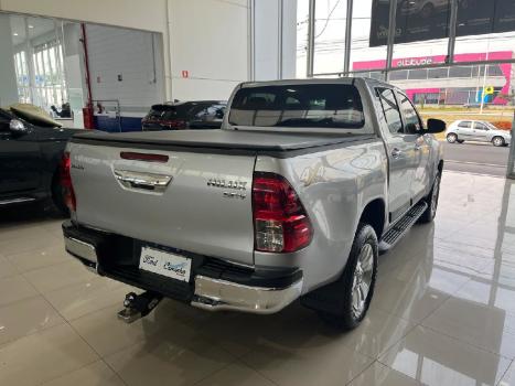 TOYOTA Hilux Caminhonete 2.7 16V 4P SRV FLEX 4X4  CABINE DUPLA AUTOMTICO, Foto 5