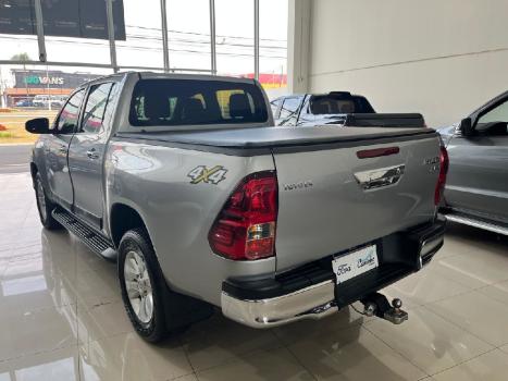 TOYOTA Hilux Caminhonete 2.7 16V 4P SRV FLEX 4X4  CABINE DUPLA AUTOMTICO, Foto 7