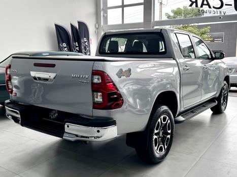 TOYOTA Hilux Caminhonete 2.8 16V SRV 4X4 DIESEL CABINE DUPLA AUTOMTICO, Foto 3
