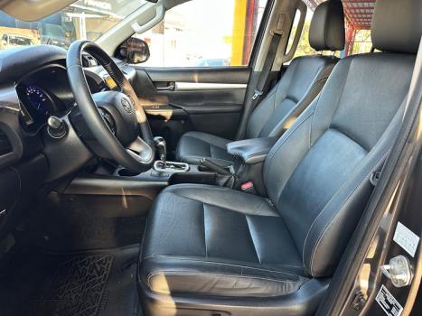 TOYOTA Hilux Caminhonete 2.8 16V SRV 4X4 DIESEL CABINE DUPLA AUTOMTICO, Foto 11