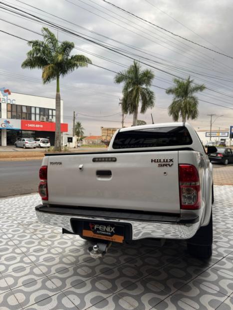 TOYOTA Hilux Caminhonete 2.7 16V 4P SRV FLEX 4X4  CABINE DUPLA AUTOMTICO, Foto 26