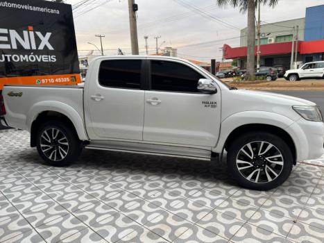 TOYOTA Hilux Caminhonete 2.7 16V 4P SRV FLEX 4X4  CABINE DUPLA AUTOMTICO, Foto 27