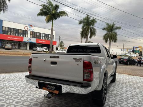 TOYOTA Hilux Caminhonete 2.7 16V 4P SRV FLEX 4X4  CABINE DUPLA AUTOMTICO, Foto 29