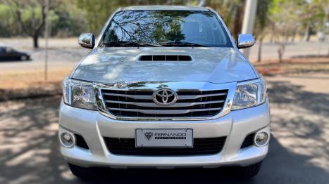 TOYOTA Hilux Caminhonete 3.0 4P 4X4 SRV TURBO DIESEL CABINE DUPLA AUTOMTICO, Foto 2
