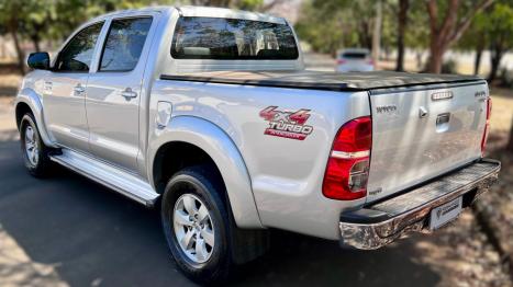 TOYOTA Hilux Caminhonete 3.0 4P 4X4 SRV TURBO DIESEL CABINE DUPLA AUTOMTICO, Foto 4