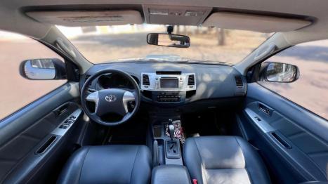 TOYOTA Hilux Caminhonete 3.0 4P 4X4 SRV TURBO DIESEL CABINE DUPLA AUTOMTICO, Foto 10