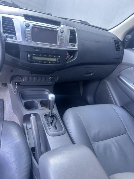 TOYOTA Hilux Caminhonete 2.7 16V 4P SRV FLEX CABINE DUPLA AUTOMTICO, Foto 6
