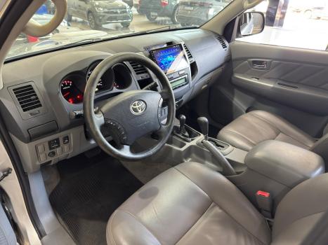 TOYOTA Hilux Caminhonete 3.0 4P SRV DIESEL CABINE DUPLA, Foto 9