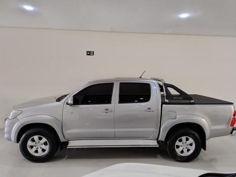 TOYOTA Hilux Caminhonete 2.7 16V 4P SRV FLEX CABINE DUPLA AUTOMTICO, Foto 2