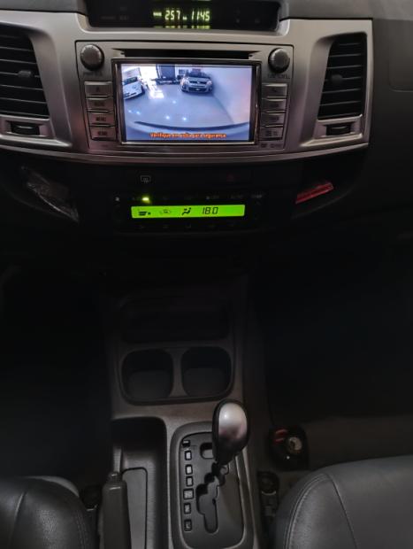 TOYOTA Hilux Caminhonete 2.7 16V 4P SRV FLEX CABINE DUPLA AUTOMTICO, Foto 9
