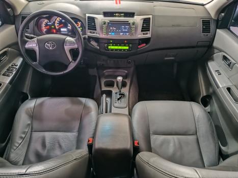 TOYOTA Hilux Caminhonete 2.7 16V 4P SRV FLEX CABINE DUPLA AUTOMTICO, Foto 12