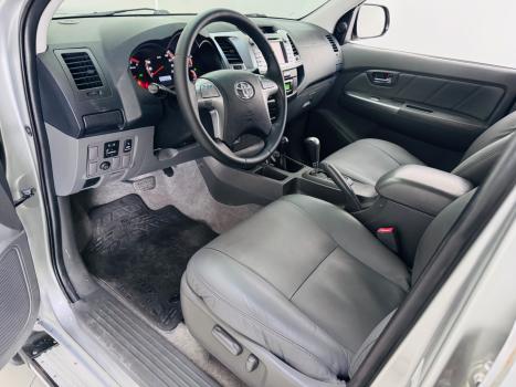 TOYOTA Hilux Caminhonete 3.0 16V 4P 4X4 SRV TURBO DIESEL CABINE DUPLA AUTOMTICO, Foto 3