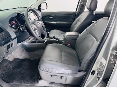 TOYOTA Hilux Caminhonete 3.0 16V 4P 4X4 SRV TURBO DIESEL CABINE DUPLA AUTOMTICO, Foto 6