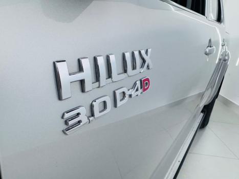 TOYOTA Hilux Caminhonete 3.0 16V 4P 4X4 SRV TURBO DIESEL CABINE DUPLA AUTOMTICO, Foto 13