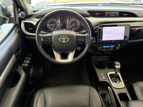 TOYOTA Hilux Caminhonete 2.8 16V SRX 4X4 TURBO DIESEL CABINE DUPLA AUTOMTICO, Foto 3