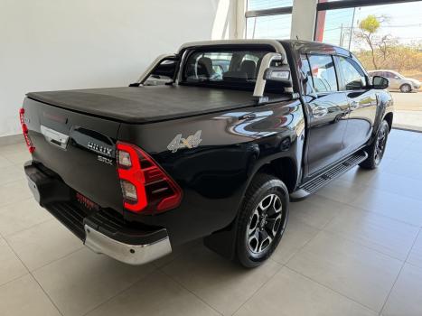 TOYOTA Hilux Caminhonete 2.8 16V SRX 4X4 TURBO DIESEL CABINE DUPLA AUTOMTICO, Foto 2