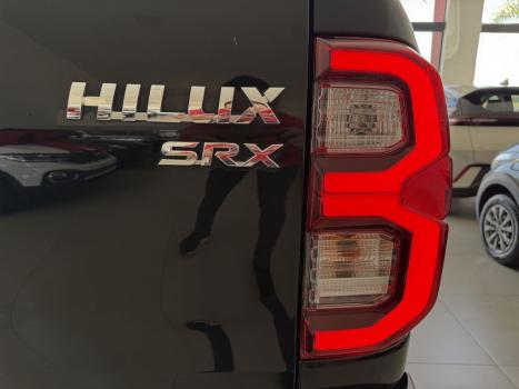 TOYOTA Hilux Caminhonete 2.8 16V SRX 4X4 TURBO DIESEL CABINE DUPLA AUTOMTICO, Foto 10
